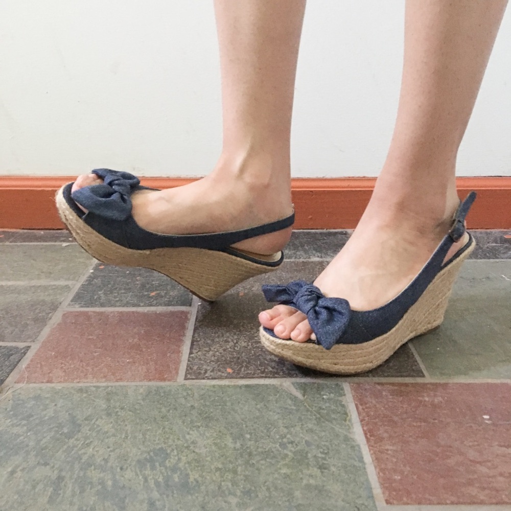 a.n.a Bow Tie Wedges